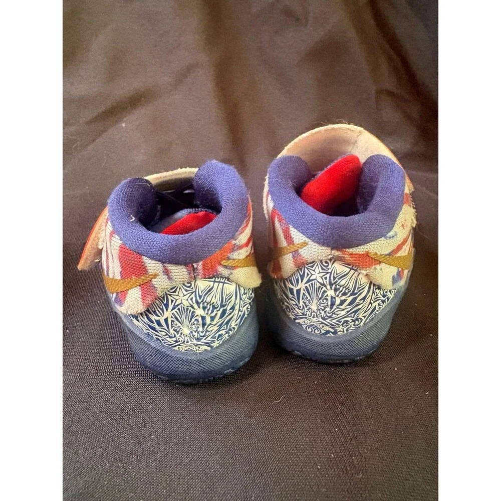 Nike Kybrid S2 toddler size 5 c Sneakers Tie-Dye USA red white and blue